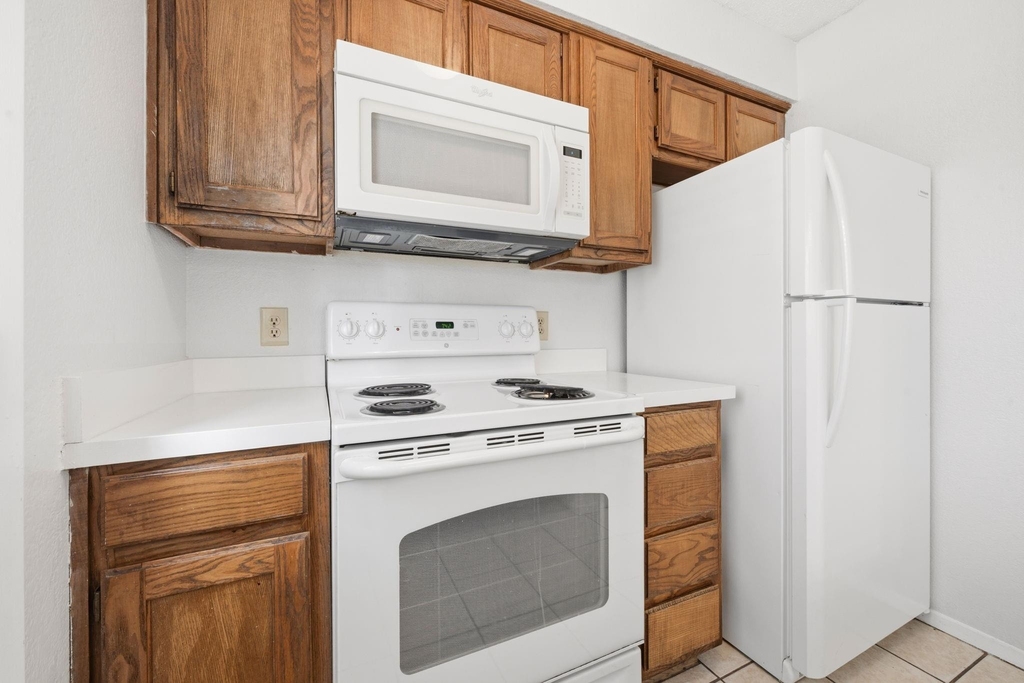 929 W Hickory Street - Photo 10