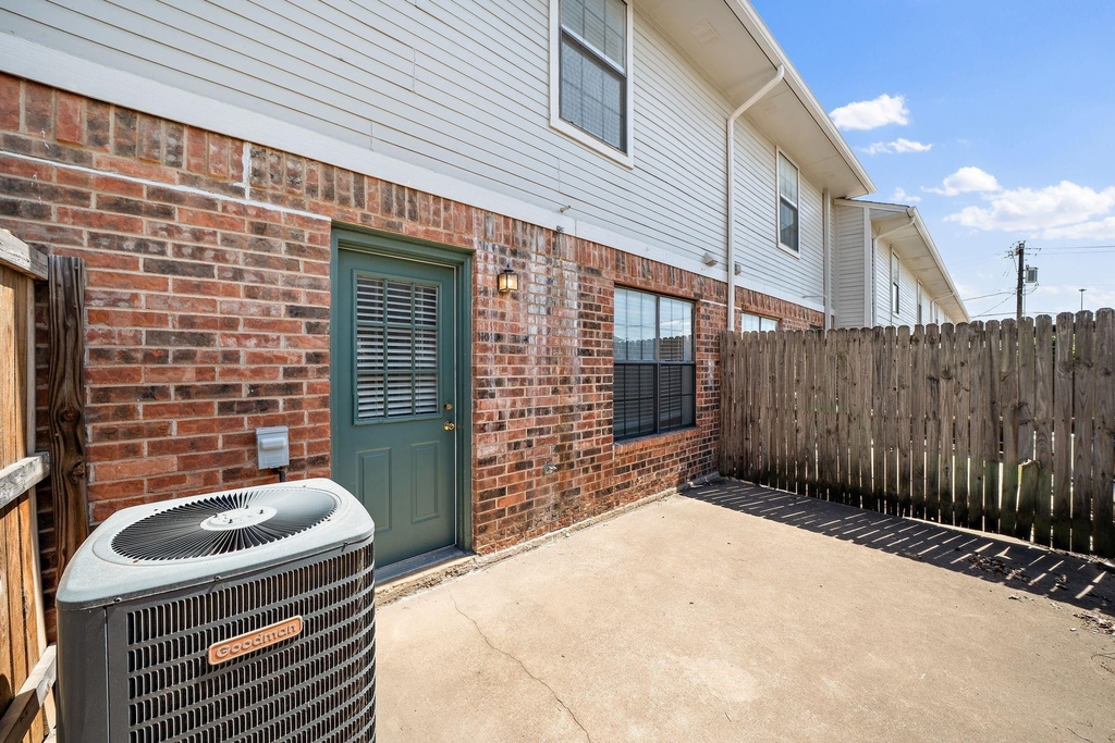 929 W Hickory Street - Photo 22