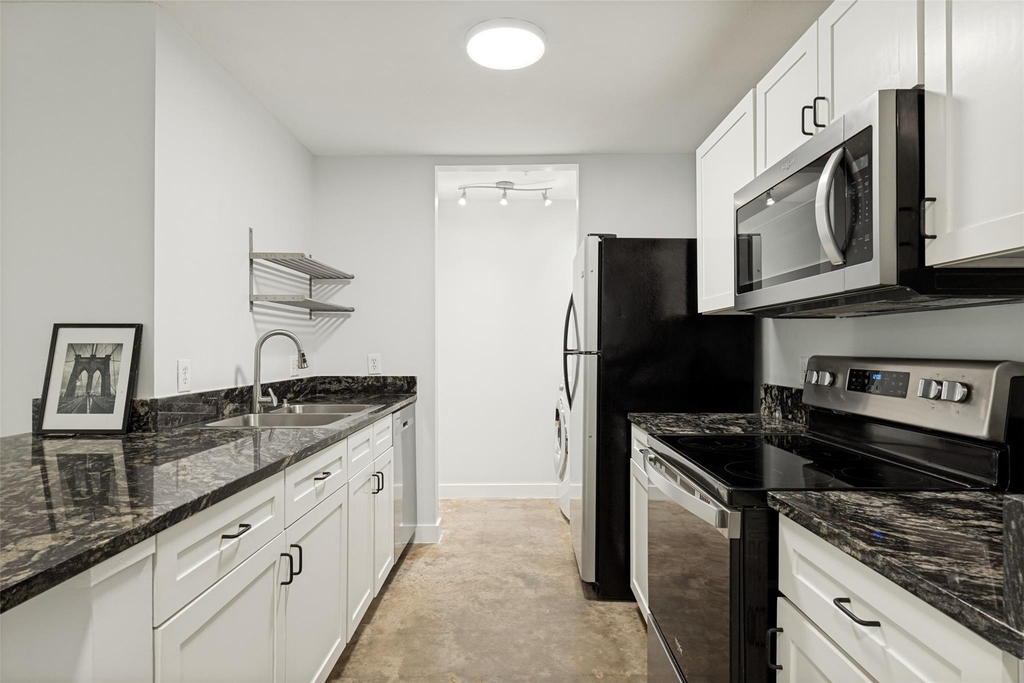 5111 Manett Street - Photo 4