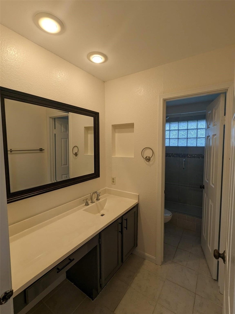 266 Barclay Avenue - Photo 20