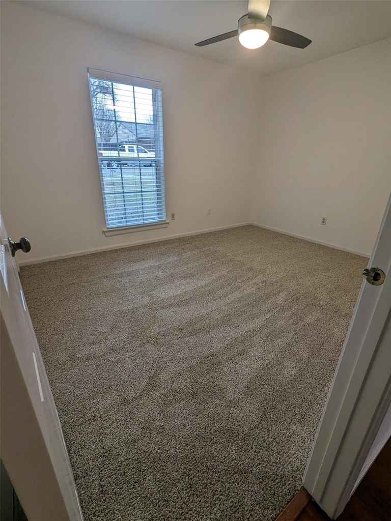 266 Barclay Avenue - Photo 21