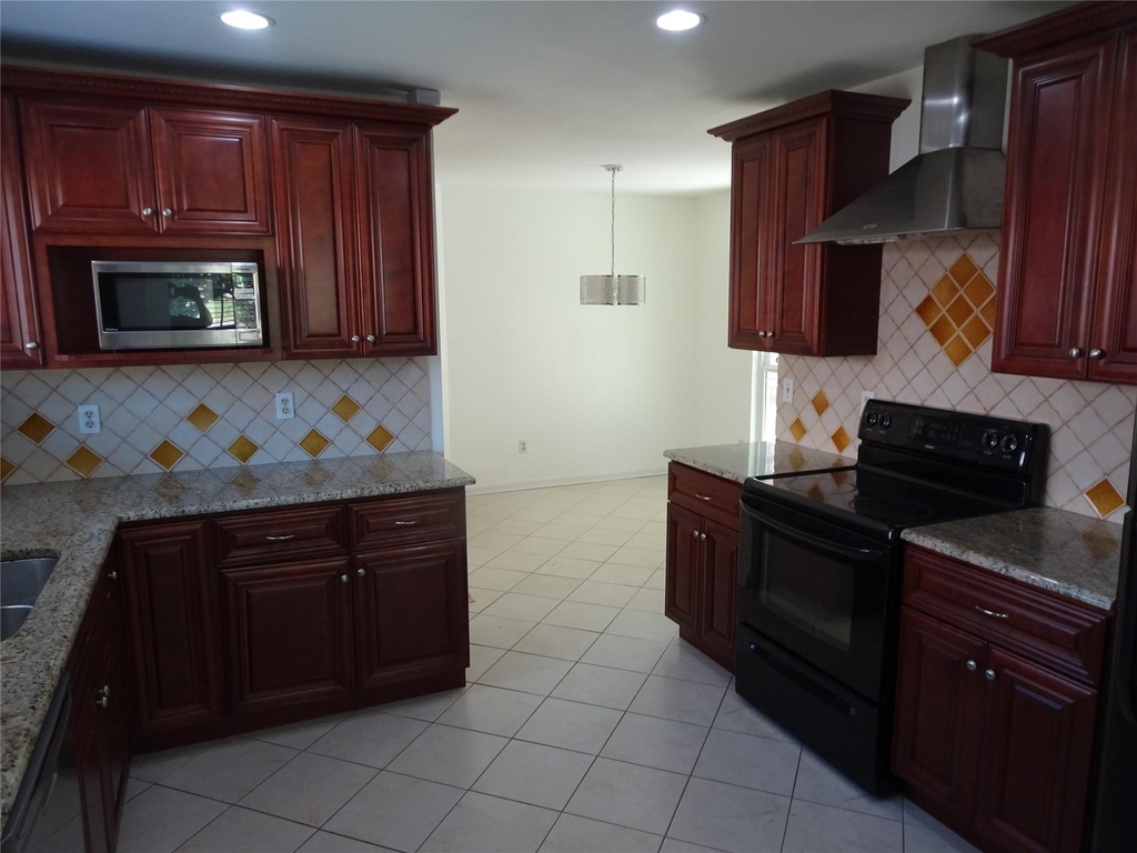 266 Barclay Avenue - Photo 7