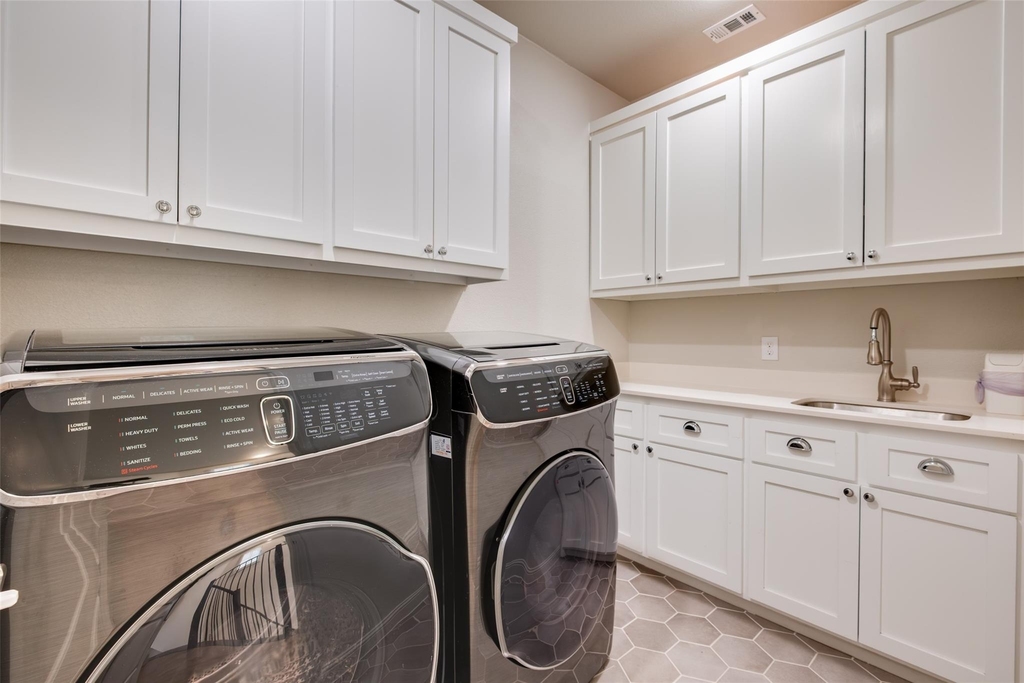 7124 Soto Street - Photo 22