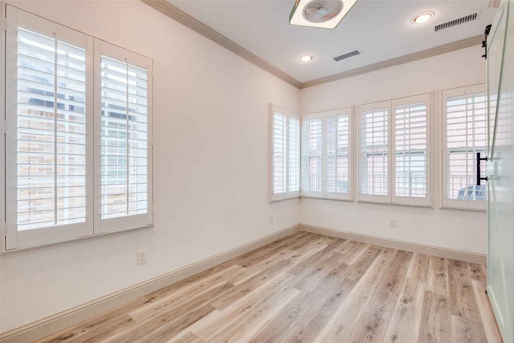 7124 Soto Street - Photo 15
