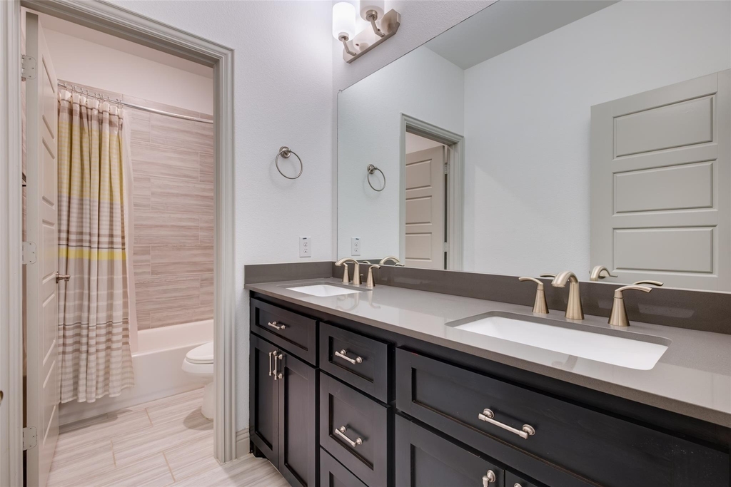 7124 Soto Street - Photo 19