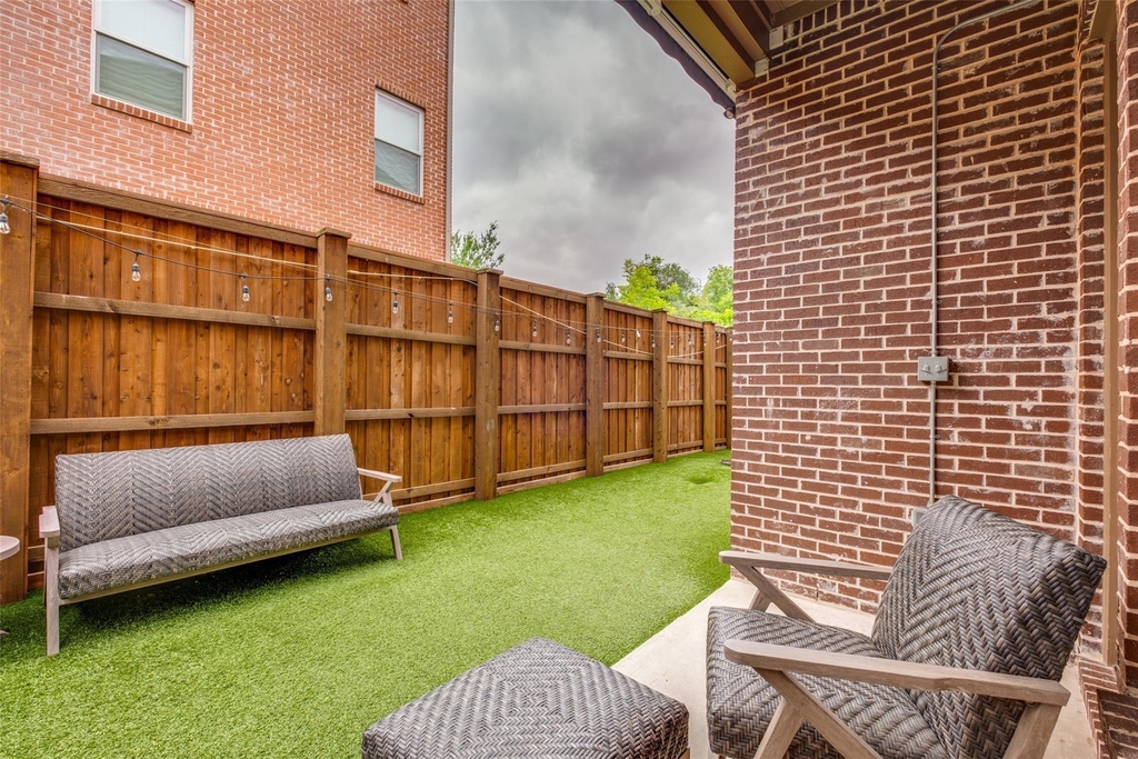 7124 Soto Street - Photo 23
