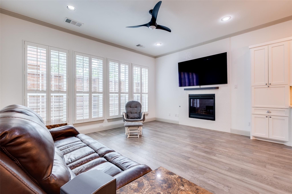 7124 Soto Street - Photo 8