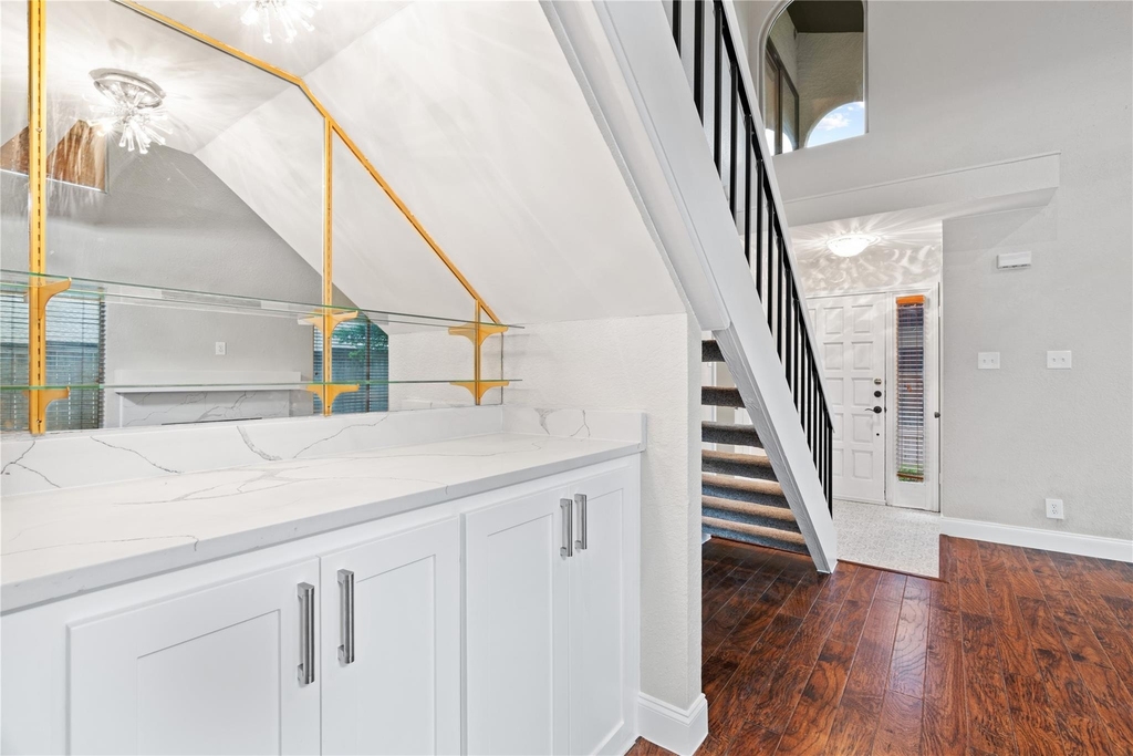 18040 Midway Road - Photo 6