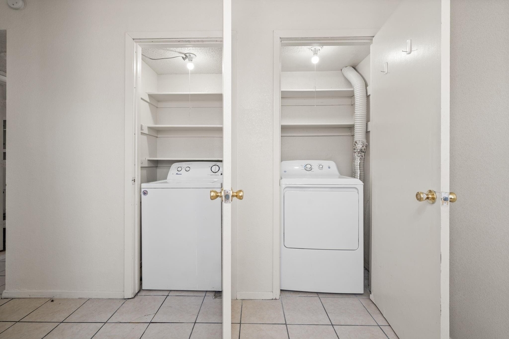 929 W Hickory Street - Photo 12