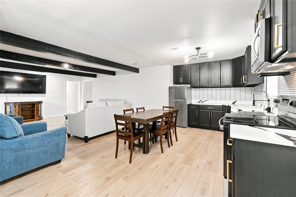 1505 Westridge Drive - Photo 3