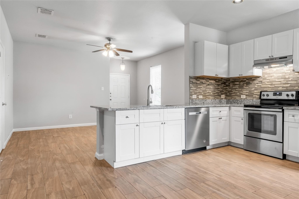 1133 Jamie Drive - Photo 6