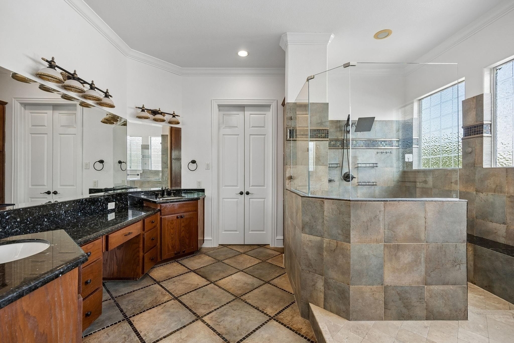 5609 La Foy Boulevard - Photo 8