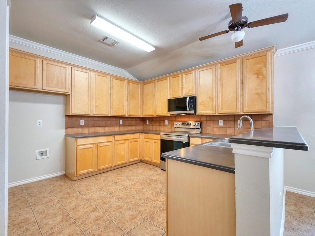 6925 Red Bluff Drive - Photo 8