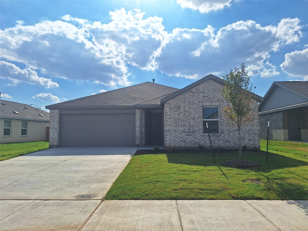 15009 Bushwacker Way - Photo 0