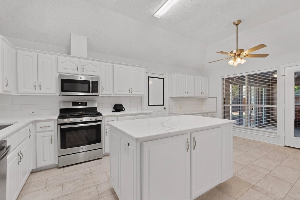 304 Belvedere Drive - Photo 11