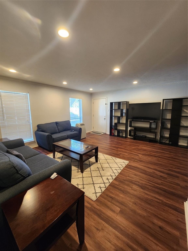 11304 Park Central Place - Photo 2