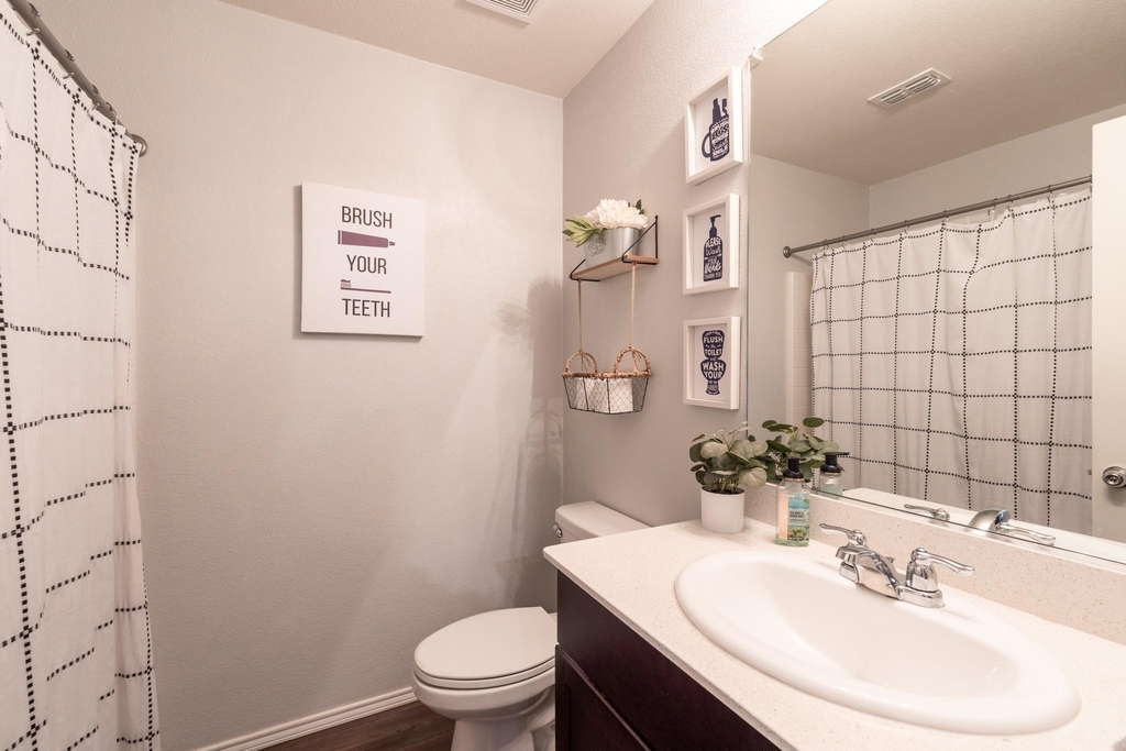 771 Bayonet Street - Photo 16