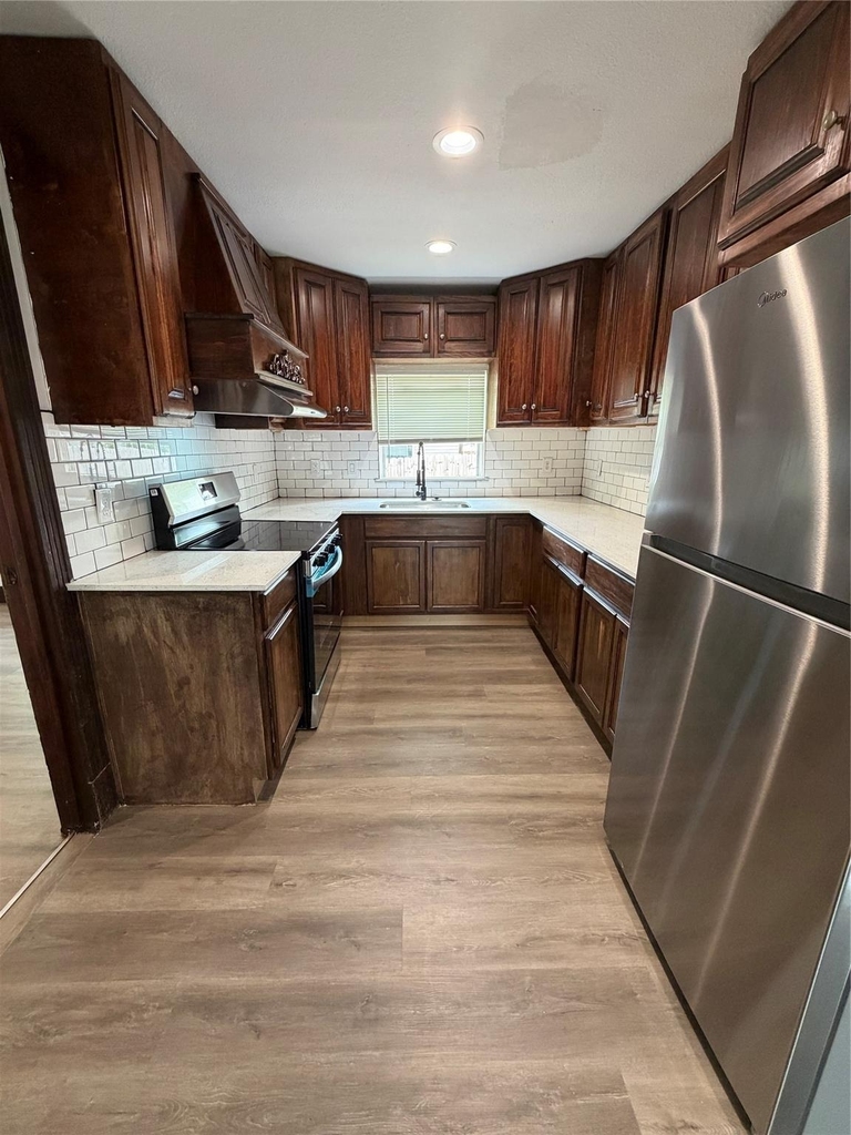 401 E Miller Road - Photo 2