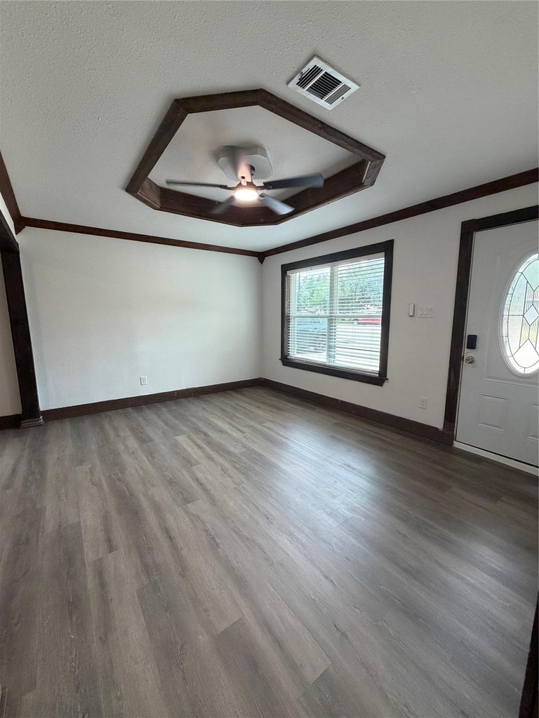 401 E Miller Road - Photo 3