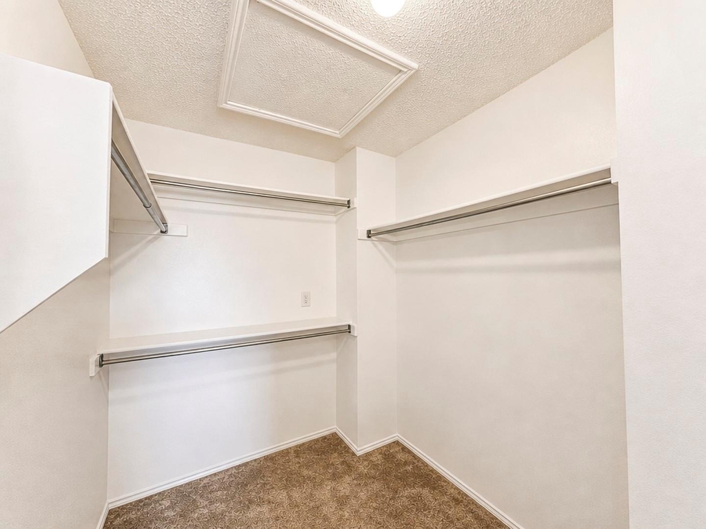 6024 Longley Court - Photo 7