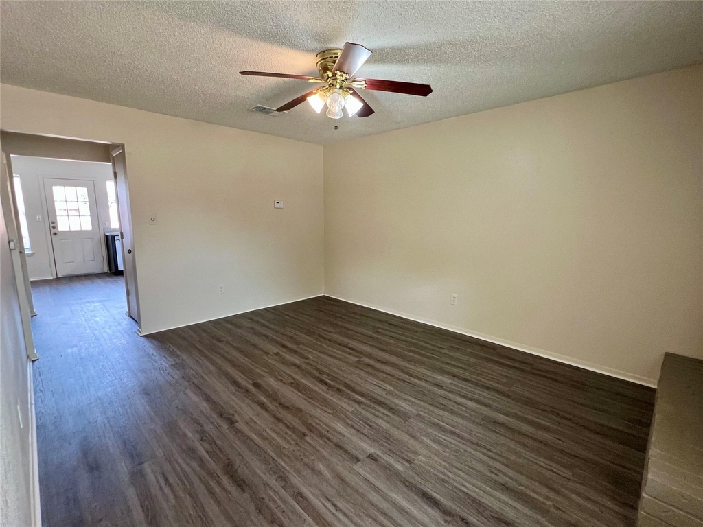 2019 Paisley Drive - Photo 4
