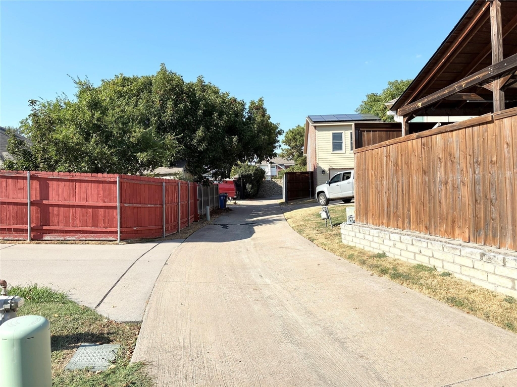 807 Aylesbury Drive - Photo 18