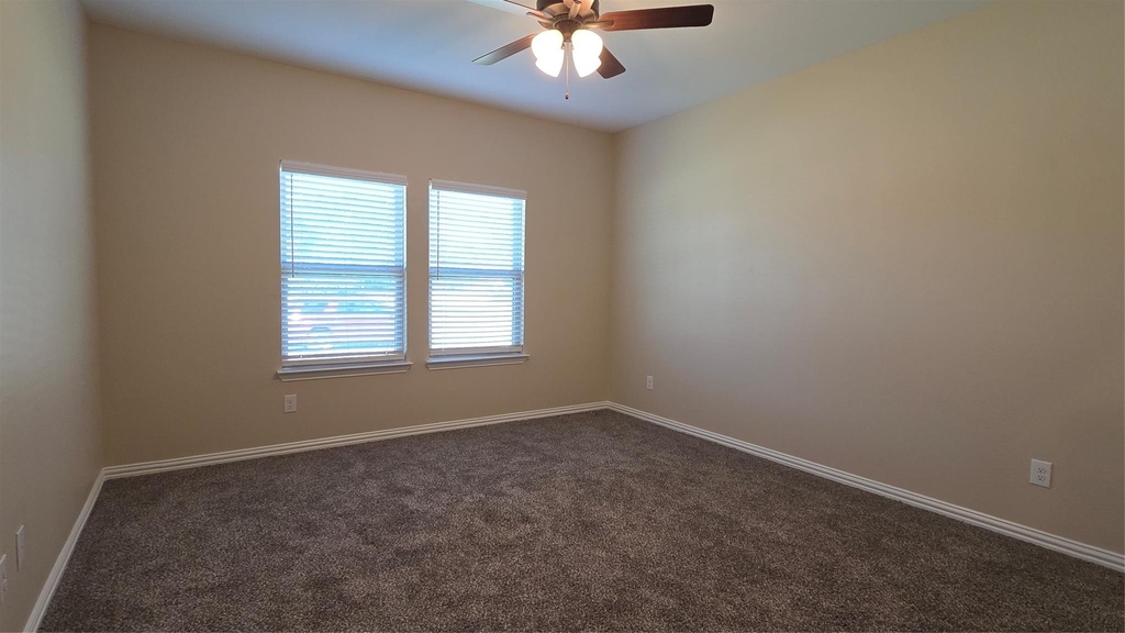 4007 Wellington Street - Photo 6
