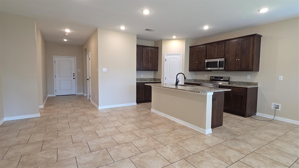 4007 Wellington Street - Photo 2