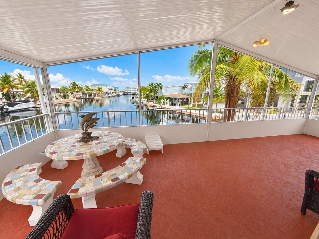 932 Tropical Lane - Photo 18