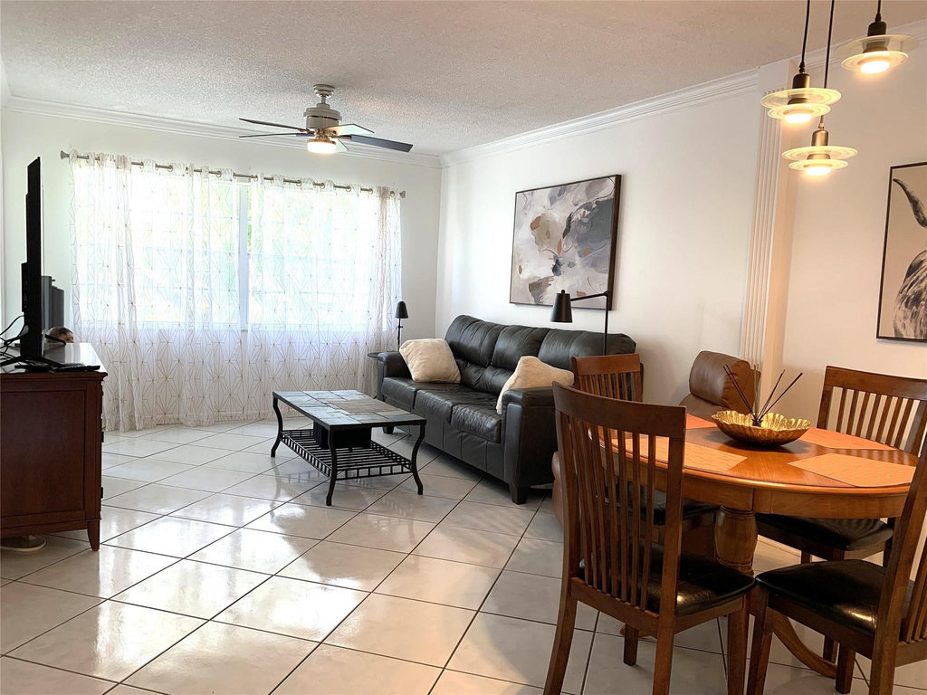 5003 Nw 35th Street - Photo 2