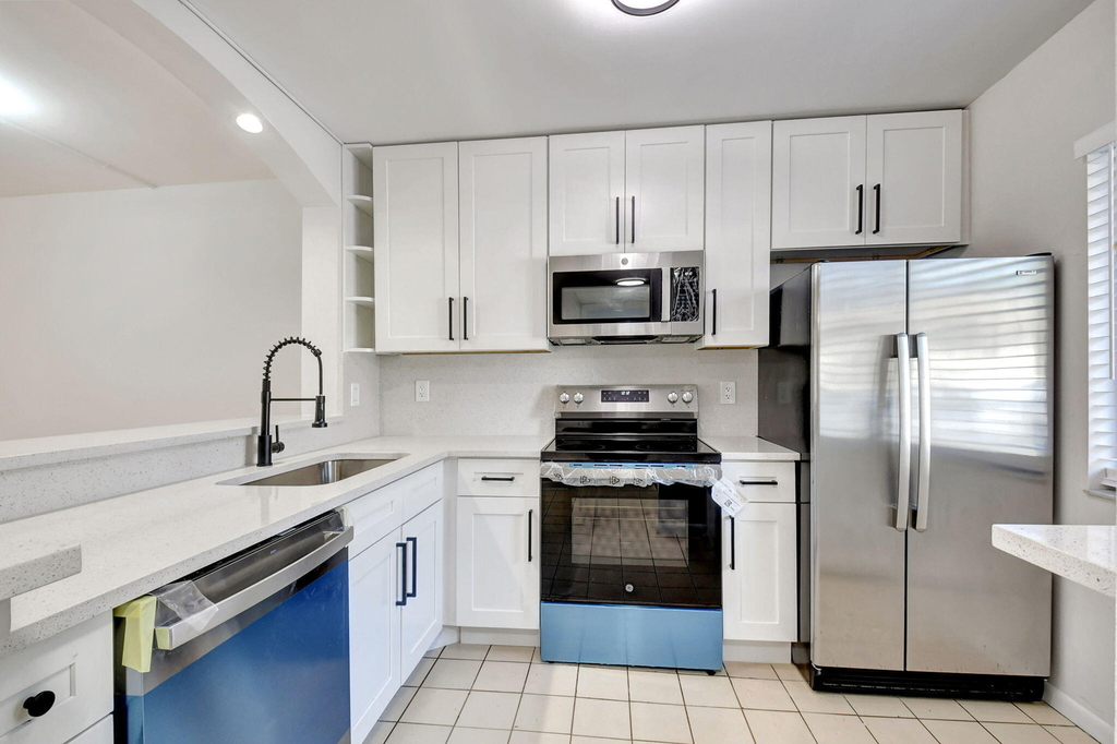 6550 Somerset Drive - Photo 2