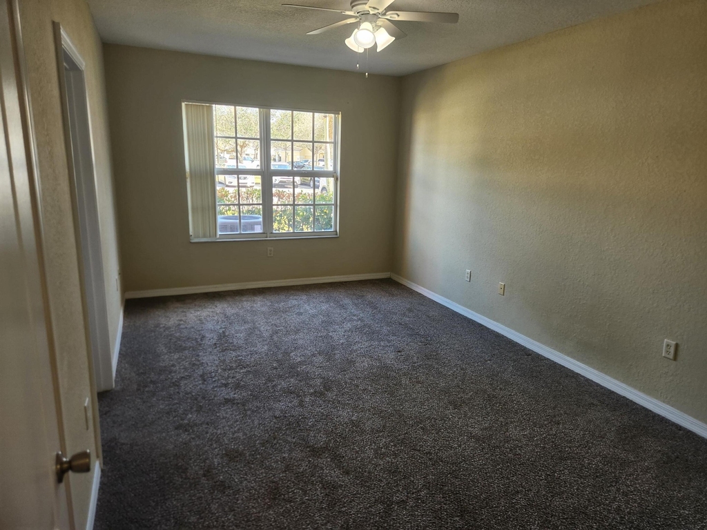 156 Sw Peacock Boulevard - Photo 11