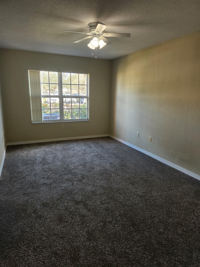 156 Sw Peacock Boulevard - Photo 8
