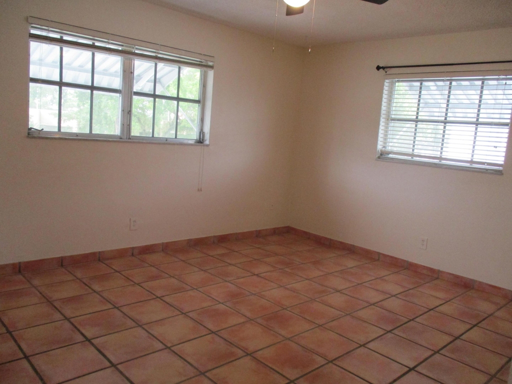 3720 Harrison Street - Photo 4