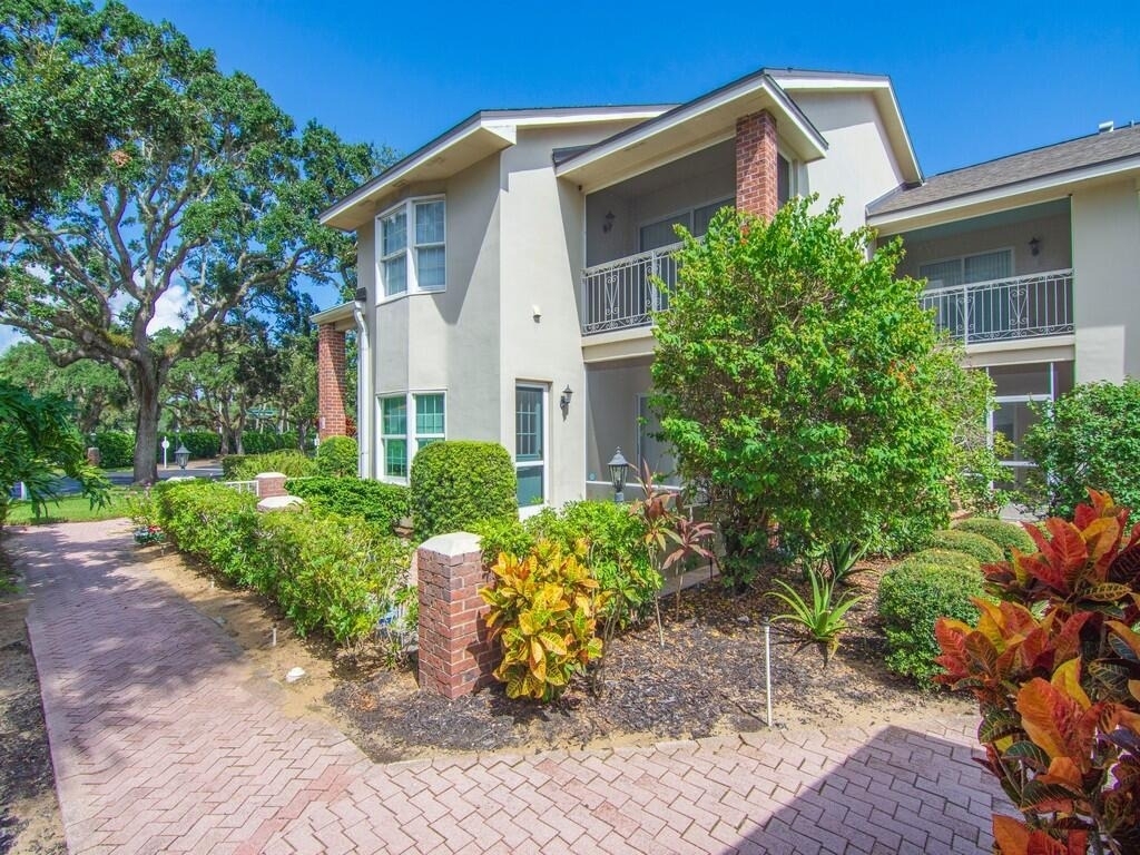 101 E Park Shores Circle - Photo 1