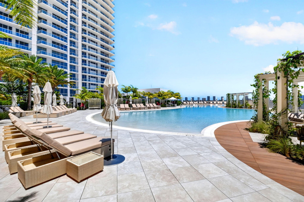 220 Lake Shore Drive - Photo 49