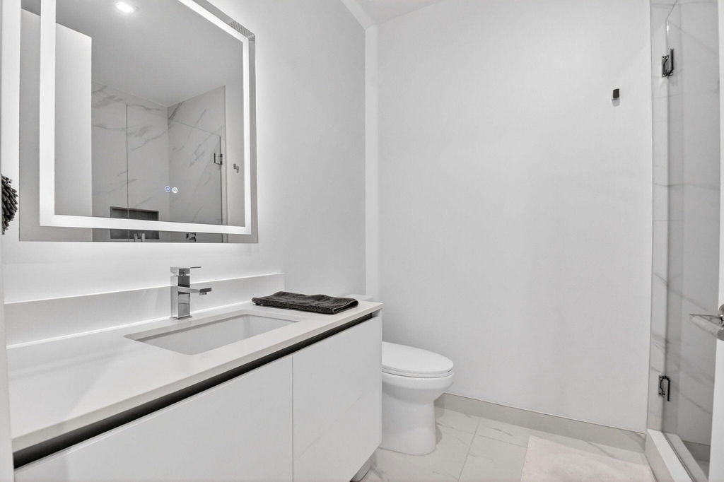 220 Lake Shore Drive - Photo 32