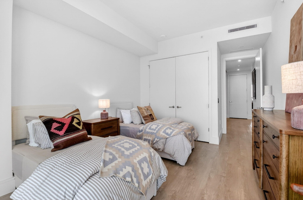 220 Lake Shore Drive - Photo 35