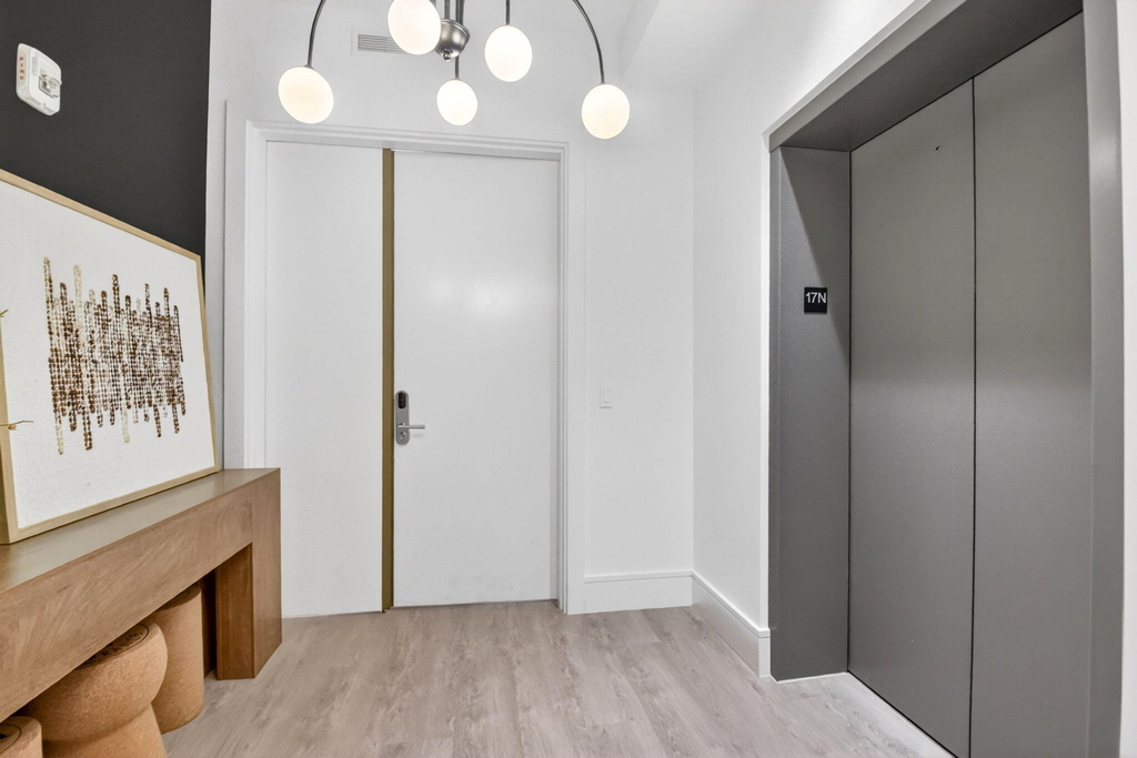 220 Lake Shore Drive - Photo 2