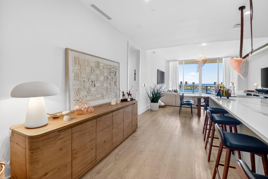 220 Lake Shore Drive - Photo 4