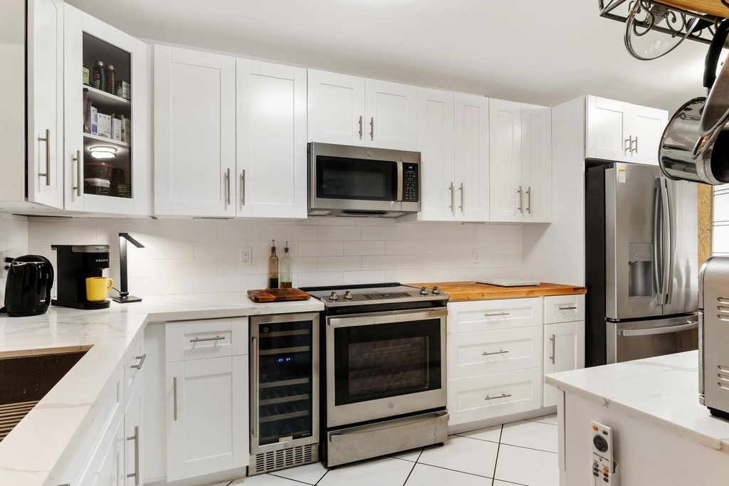 10110 Cedar Point Boulevard - Photo 11