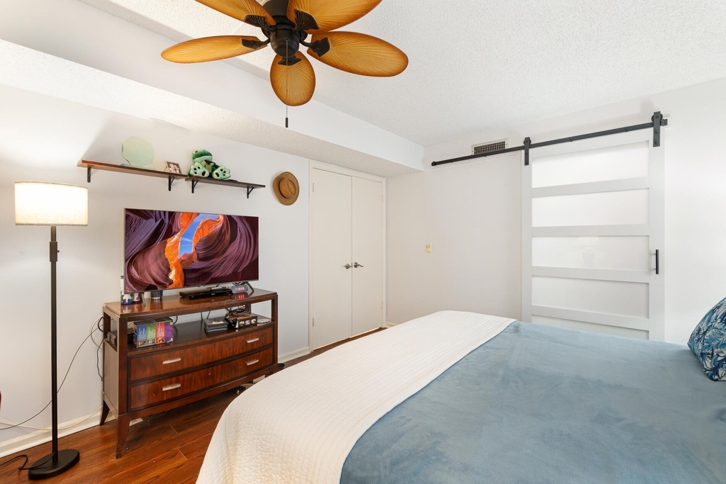 10110 Cedar Point Boulevard - Photo 16