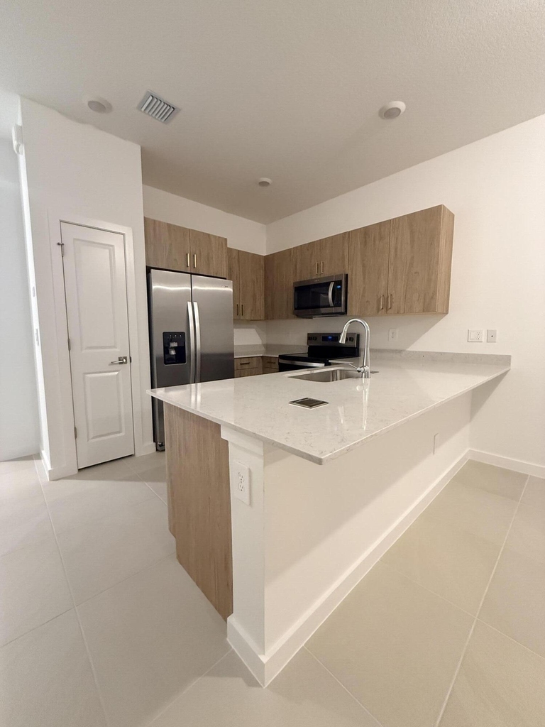 151 Lakeside Landing Court - Photo 3