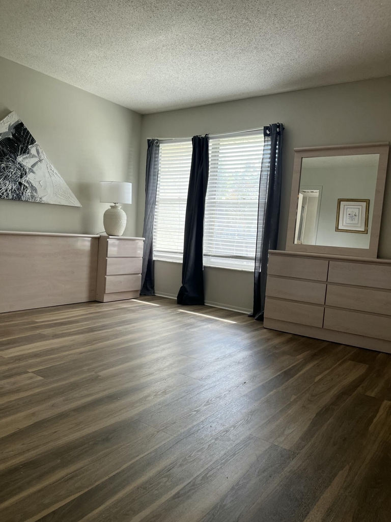 12002 Poinciana Boulevard - Photo 11