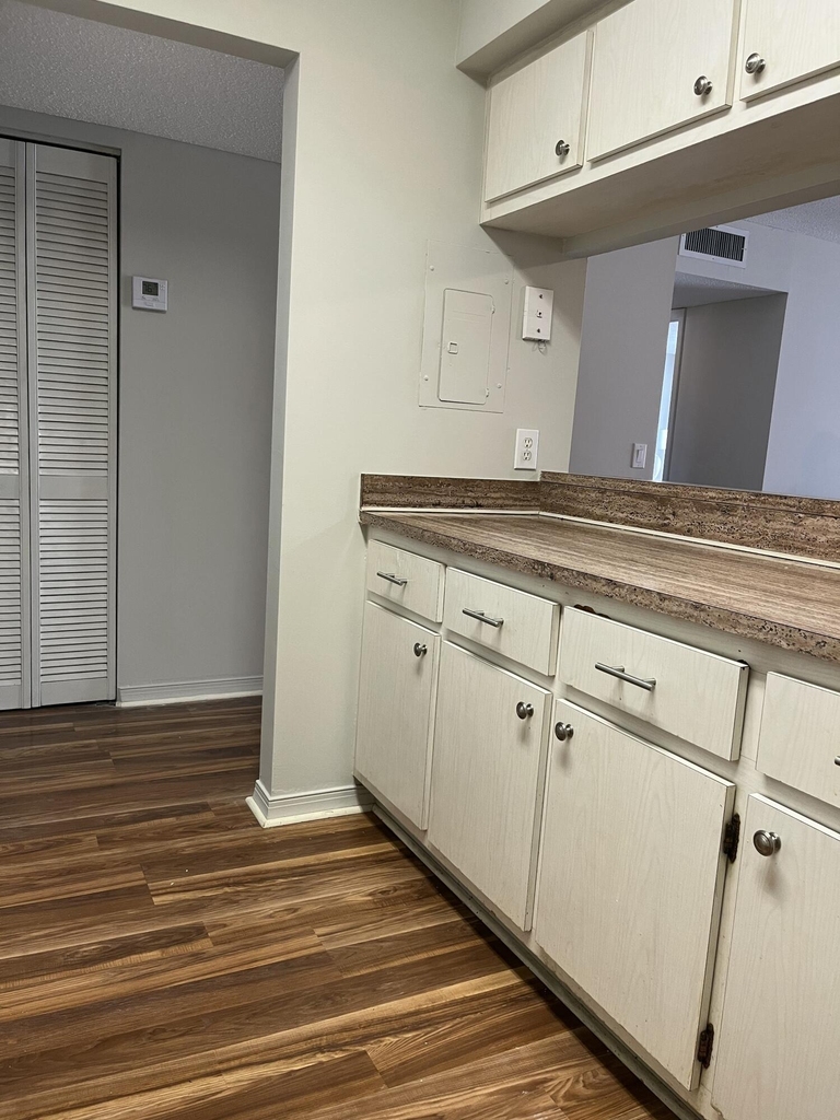 12002 Poinciana Boulevard - Photo 17