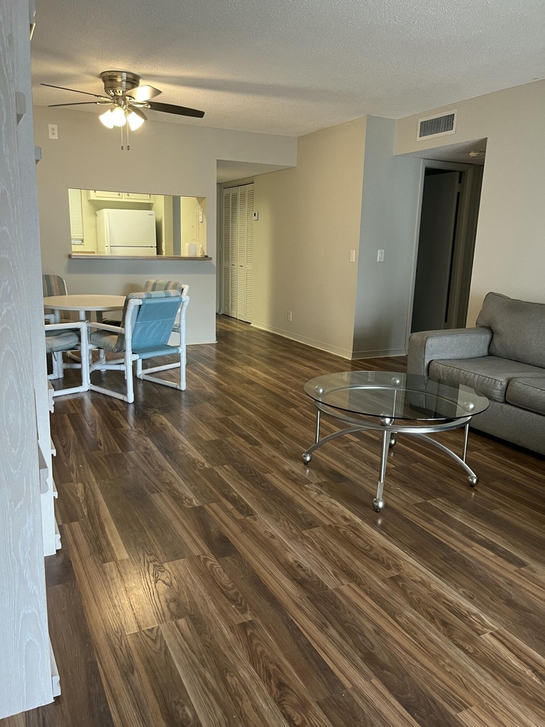 12002 Poinciana Boulevard - Photo 3