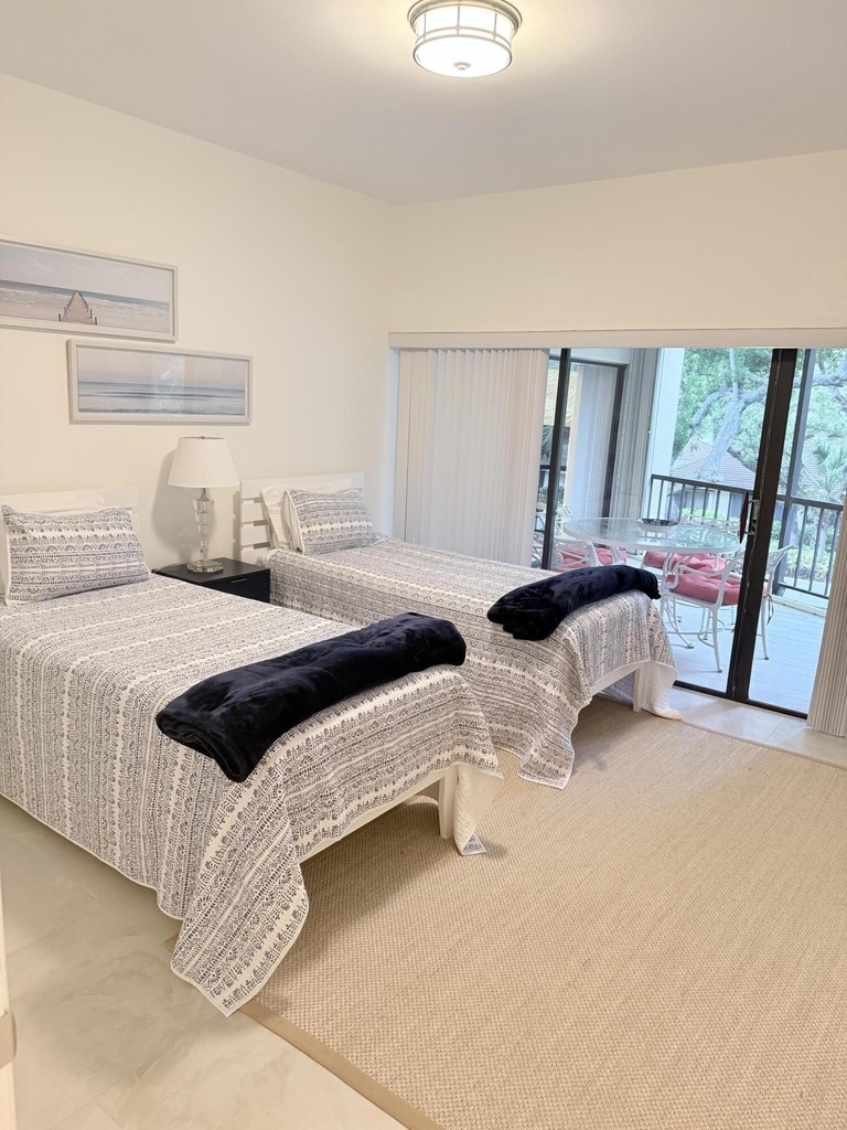 1640 Twelve Oaks Way - Photo 15