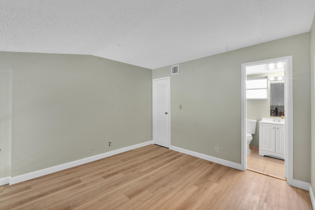 4171 Nw 26th Street - Photo 6