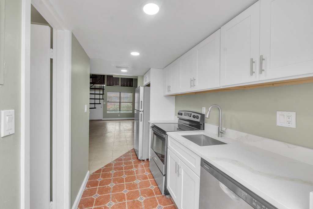 4171 Nw 26th Street - Photo 3