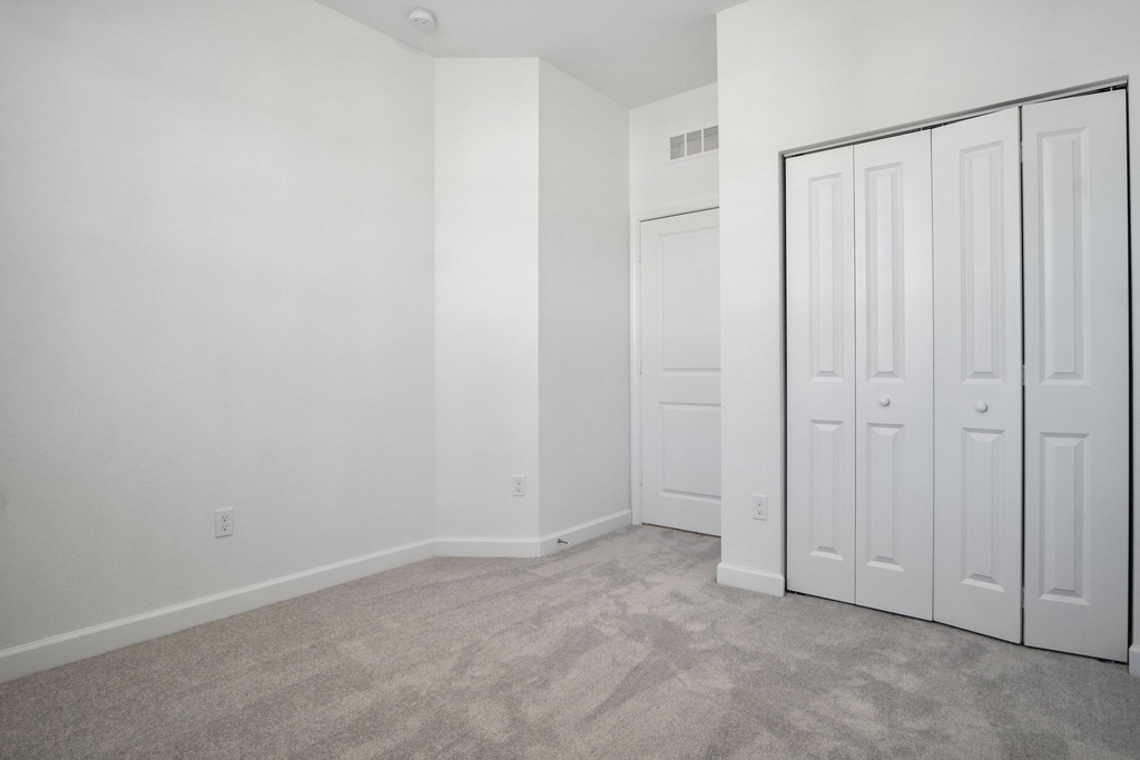 381 Se Crossoak Lane - Photo 20
